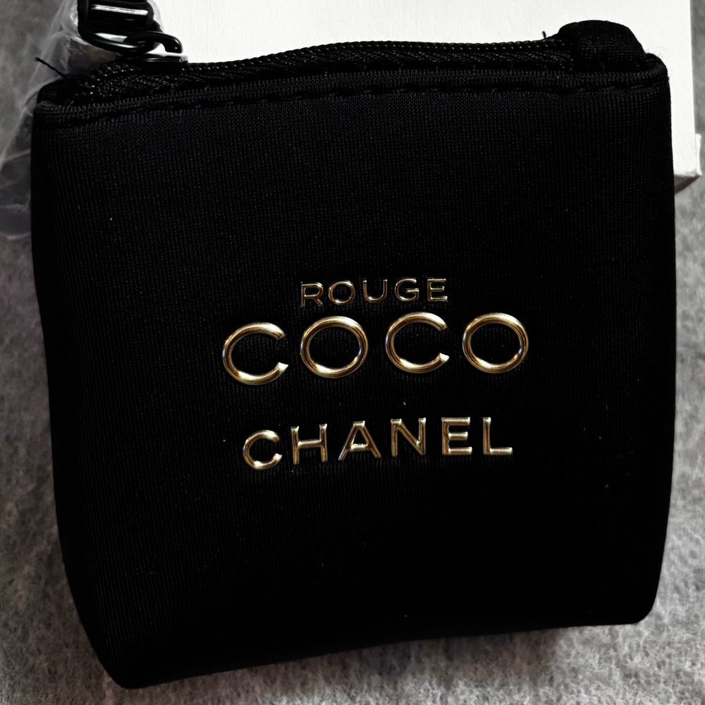 Rouge Coco Lipstick Pouch-(GWP item) - Picture 3 of 3